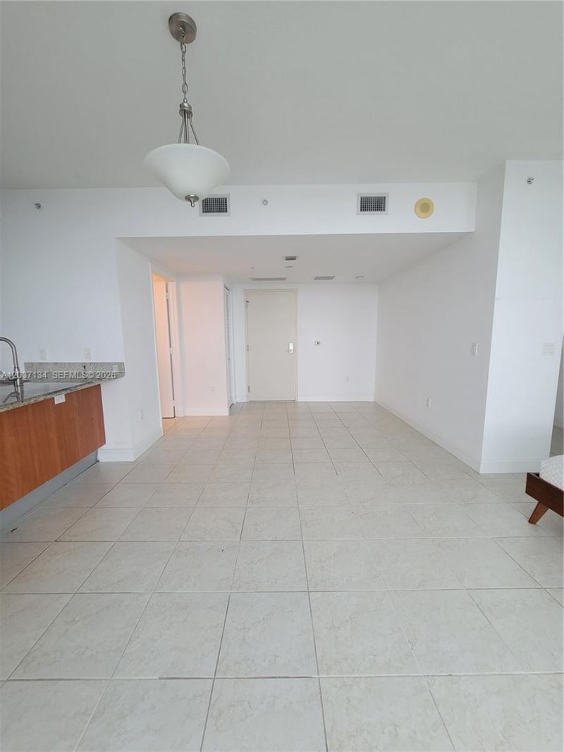 185 SW 7th St , Unit 3500, Miami, FL 33130 Photo