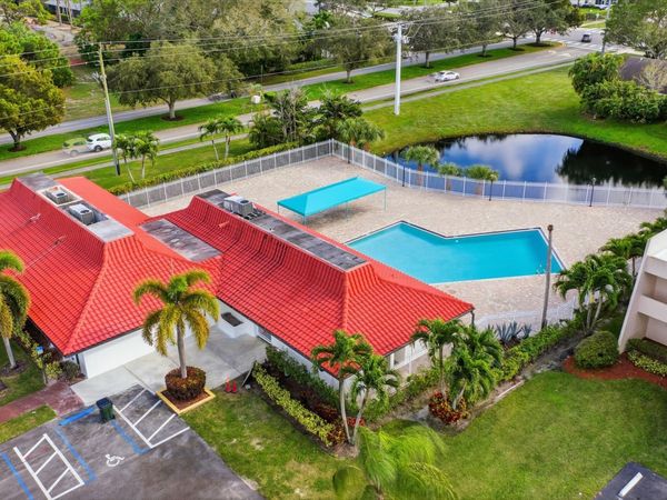2900 Fiore Way, Delray Beach, FL 33445