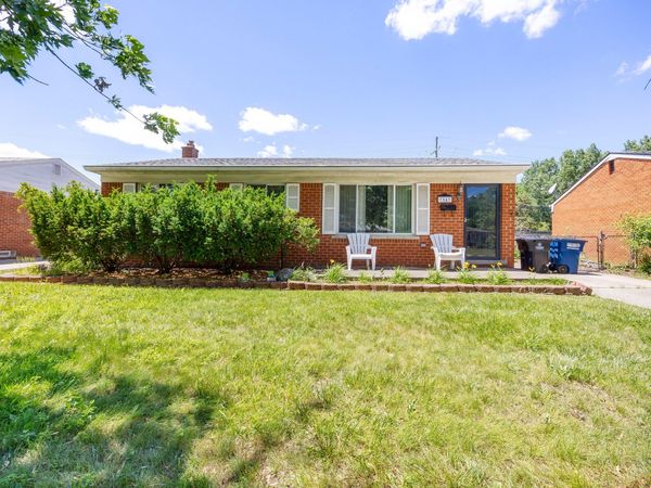 7543 N Wildwood Street, Westland, MI 48185