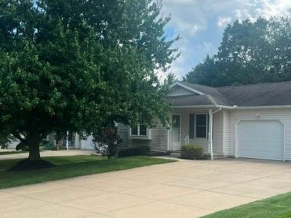 120 Thorn Way , Doylestown, OH 44230