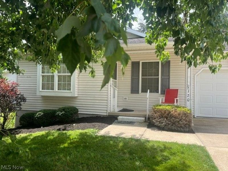120 Thorn Way , Doylestown, OH 44230 Photo 2
