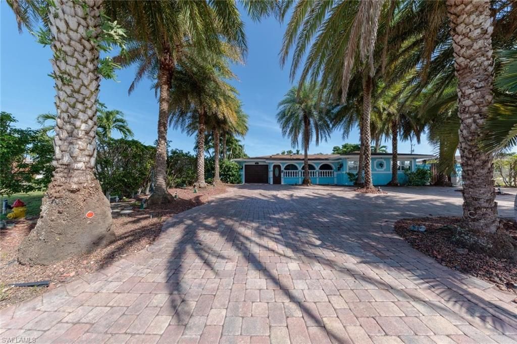 1013 SE 44th St, Cape Coral, FL 33904 Photo