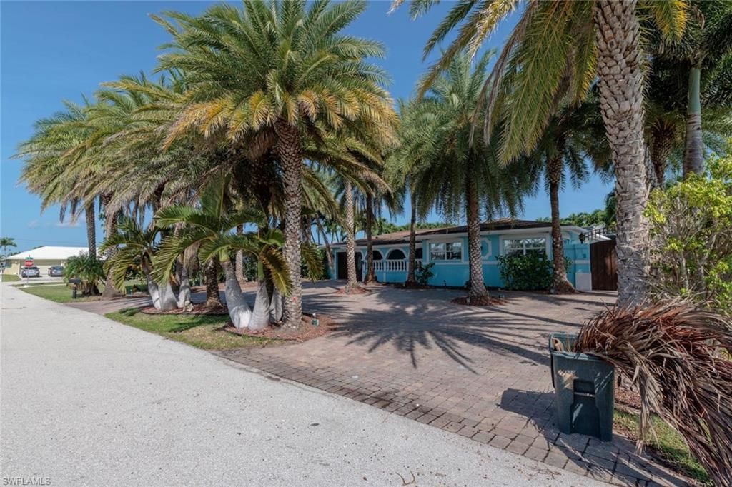 1013 SE 44th St, Cape Coral, FL 33904 Photo