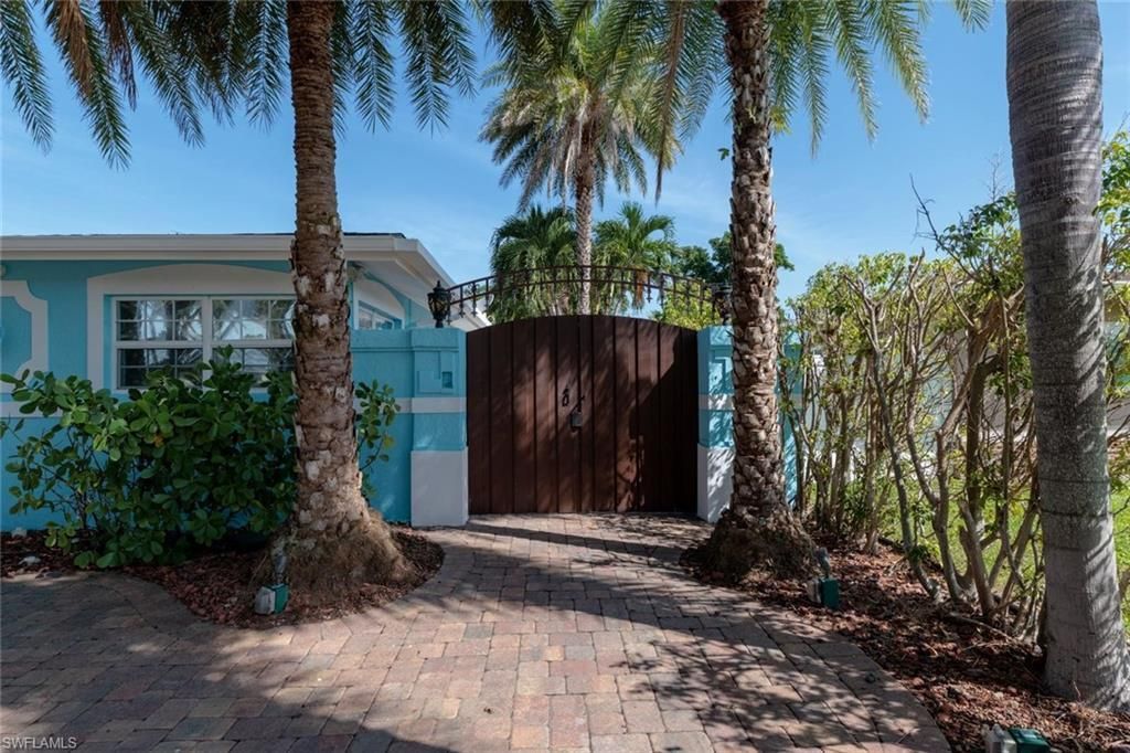 1013 SE 44th St, Cape Coral, FL 33904 Photo