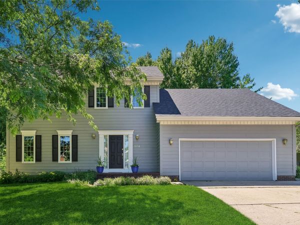 804 Prairie View Drive, West Des Moines, IA 50266