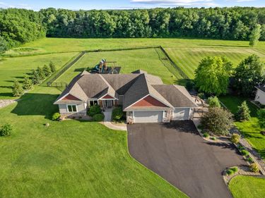 23555 Saddle Ridge Drive, Rogers, MN 55374