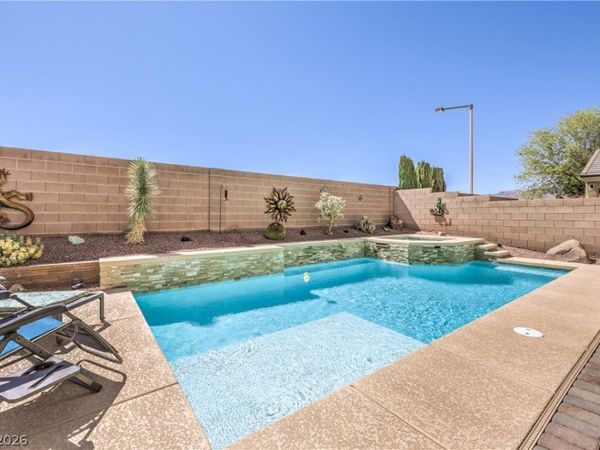 9121 TUXPAN Street, Las Vegas, NV 89131