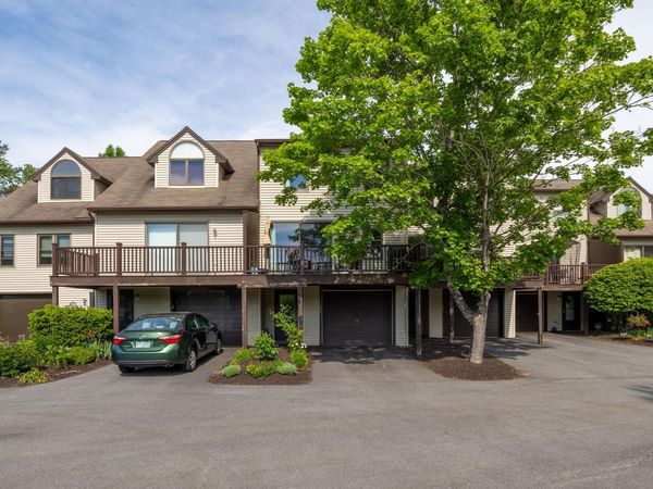 411 Ledgeview Drive, Rochester, NH 03839