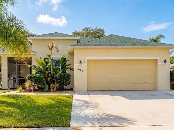 617 Carriage Lake Way, Vero Beach, FL 32968