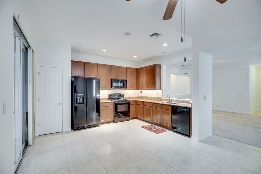 617 Carriage Lake Way, Vero Beach, FL 32968 Photo