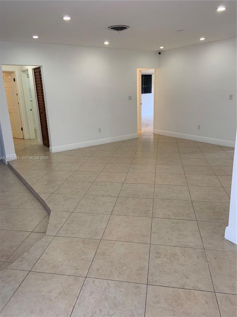 21260 NE 23rd Ave, Unit no, Miami, FL 33180 Photo