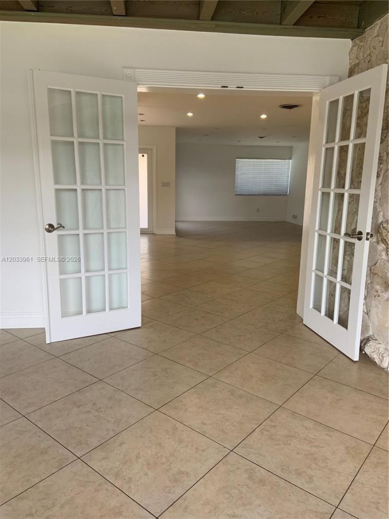 21260 NE 23rd Ave, Unit no, Miami, FL 33180 Photo