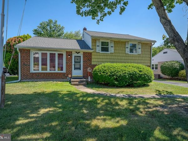 437 RITTENHOUSE CIRCLE , HAVERTOWN, PA 19083