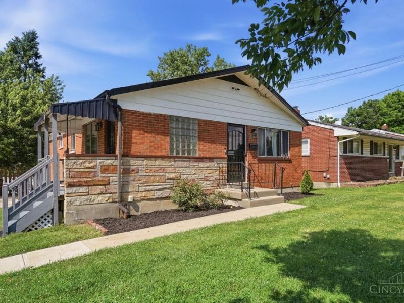 2576 Banning Road, Colerain Township, OH 45239 Photo 2