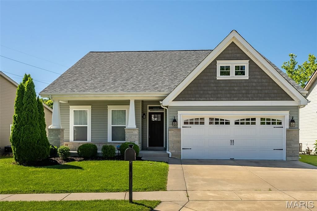 4005 Hathaway Place , Saint Peters, MO 63304 Main Photo