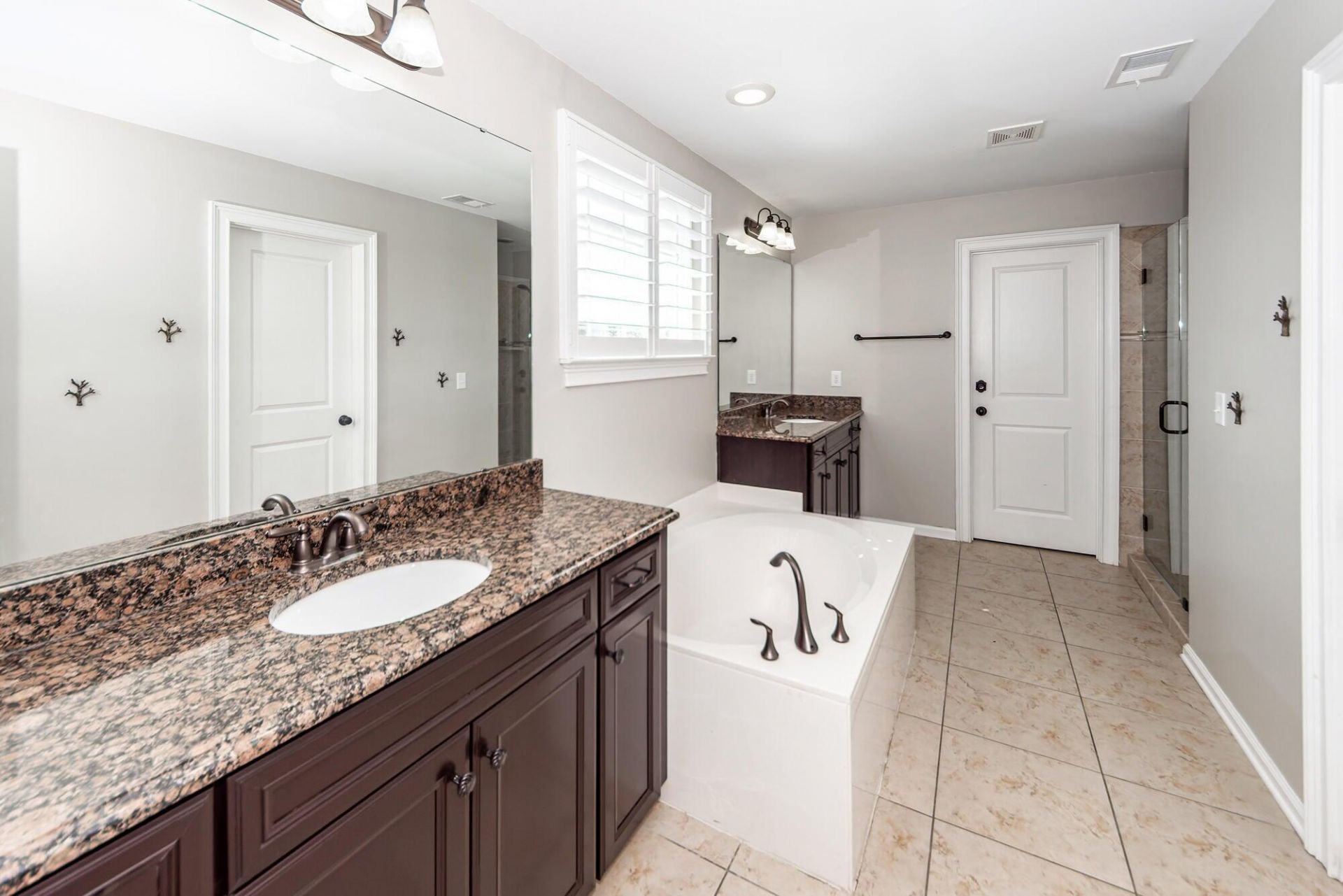 416 Spectrum Road Photo 40