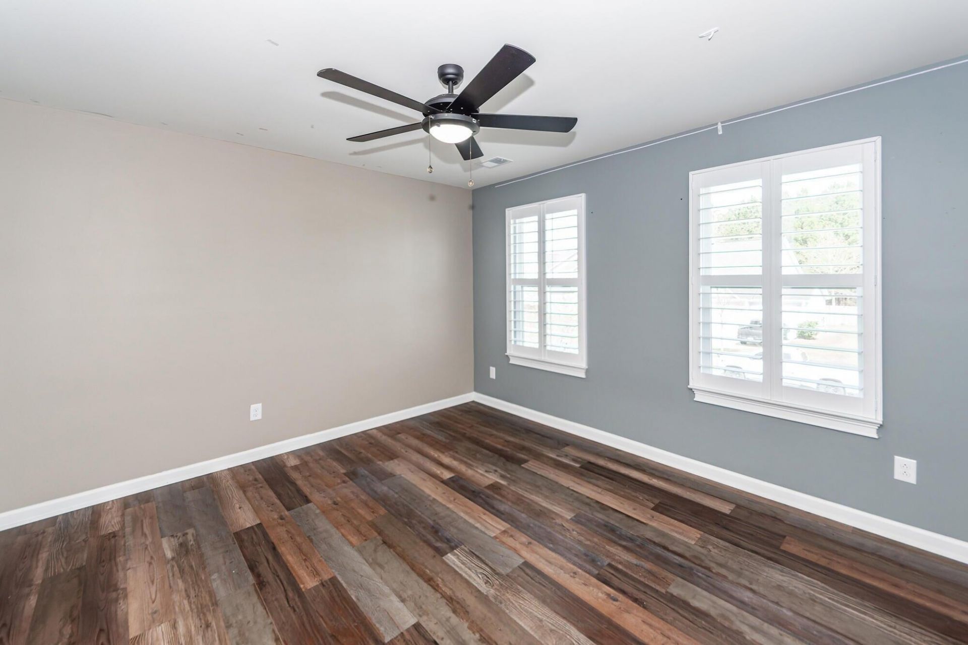 416 Spectrum Road Photo 51