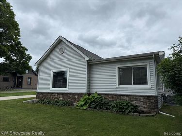134 2nd Street, Lapeer, MI 48455