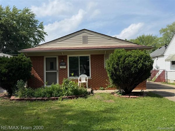 24114 Pennie Street , Dearborn Heights, MI 48125