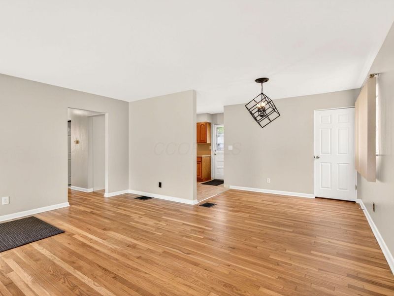 2867 Columbus Street , Grove City, OH 43123 Photo 7