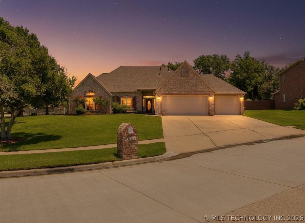 9808 E 84th Street North, Owasso, OK 74055 Main Photo