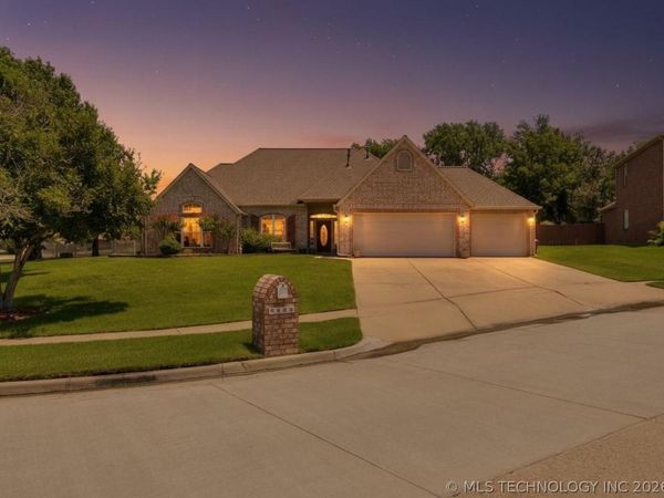 9808 E 84th Street North, Owasso, OK 74055