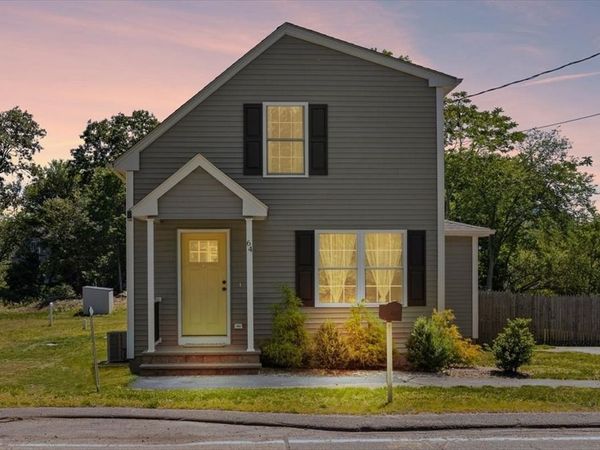 64 Fall River Ave, Seekonk, MA 02771