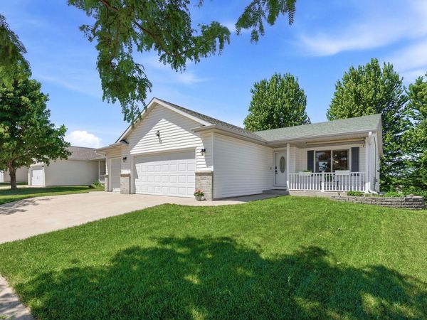 5217 King Arthur Drive NW, Rochester, MN 55901