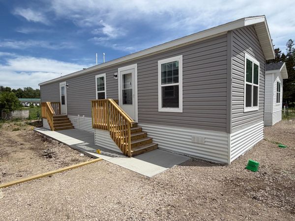 1611 6th Avenue E, Unit A5, Alexandria, MN 56308