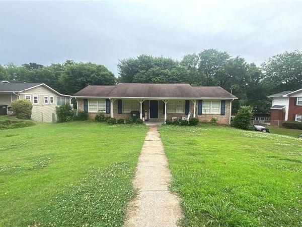 202 Cherry Hill Drive , Calhoun, GA 30701