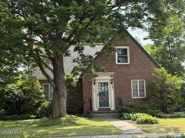 1366 Helderberg Avenue, Unit 2nd Floor, Schenectady, NY 12306