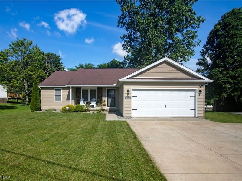 39 S Highland Court, Howard, OH 43028 Photo 2