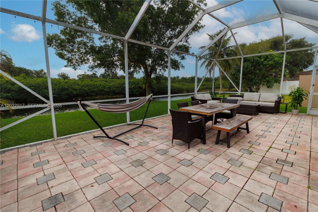 251 NW 151st Ave , Pembroke Pines, FL 33028 Photo