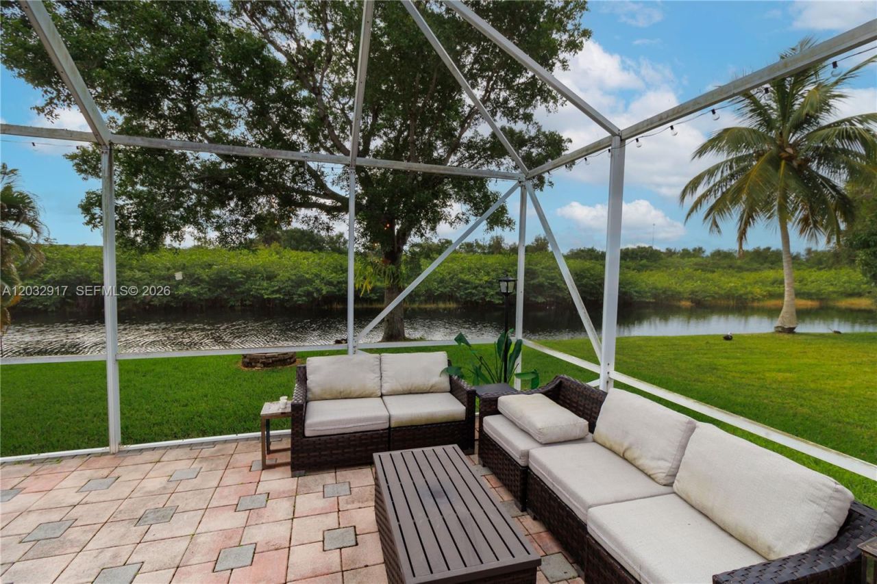 251 NW 151st Ave , Pembroke Pines, FL 33028 Photo