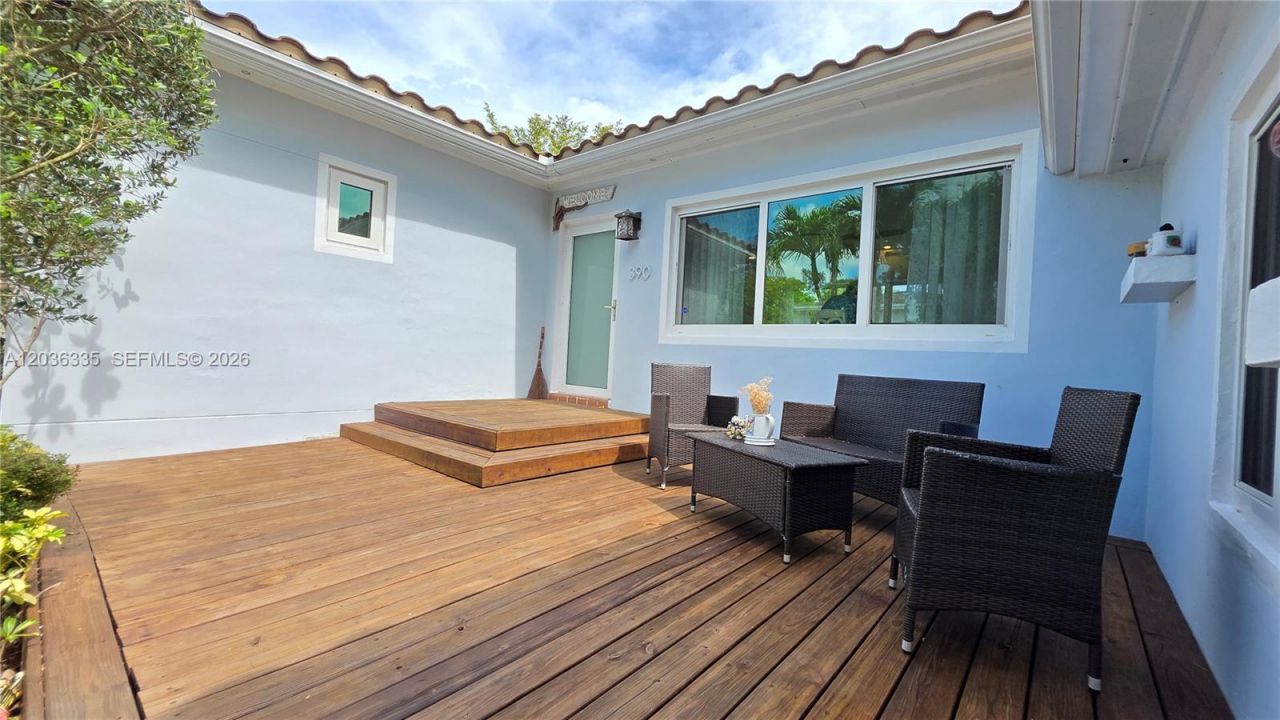 390 NE 127th St, North Miami, FL 33161 Photo