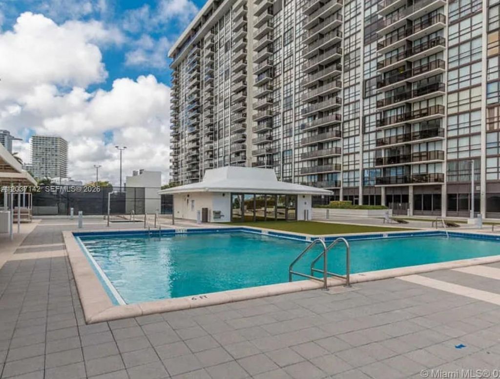 600 NE 36th St, Unit 1006, Miami, FL 33137 Photo