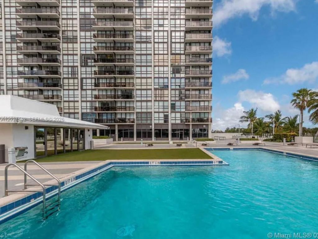 600 NE 36th St, Unit 1006, Miami, FL 33137 Photo