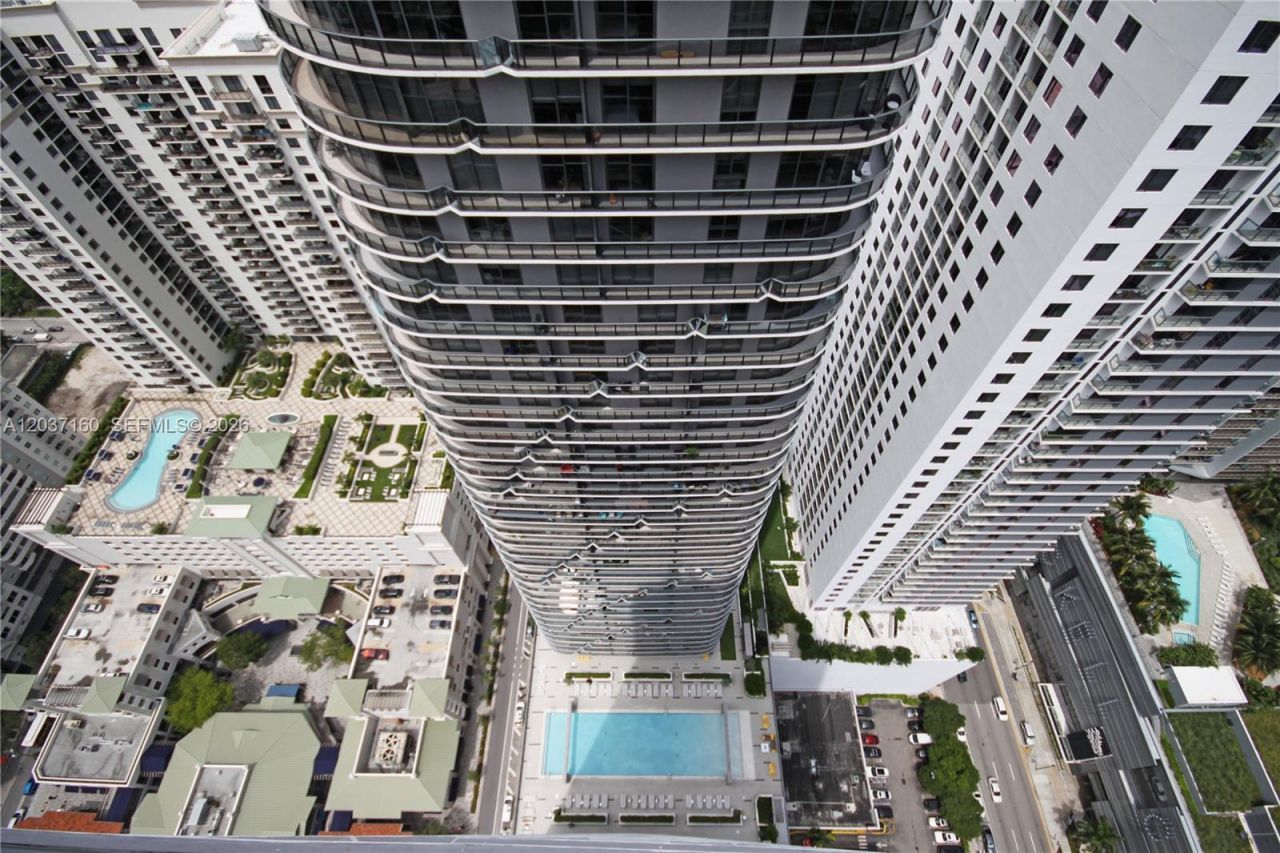 45 SW 9th St, Unit 4608, Miami, FL 33130 Photo
