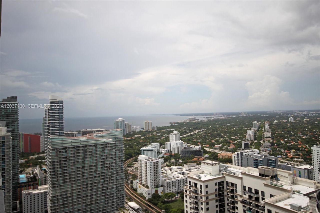 45 SW 9th St, Unit 4608, Miami, FL 33130 Photo