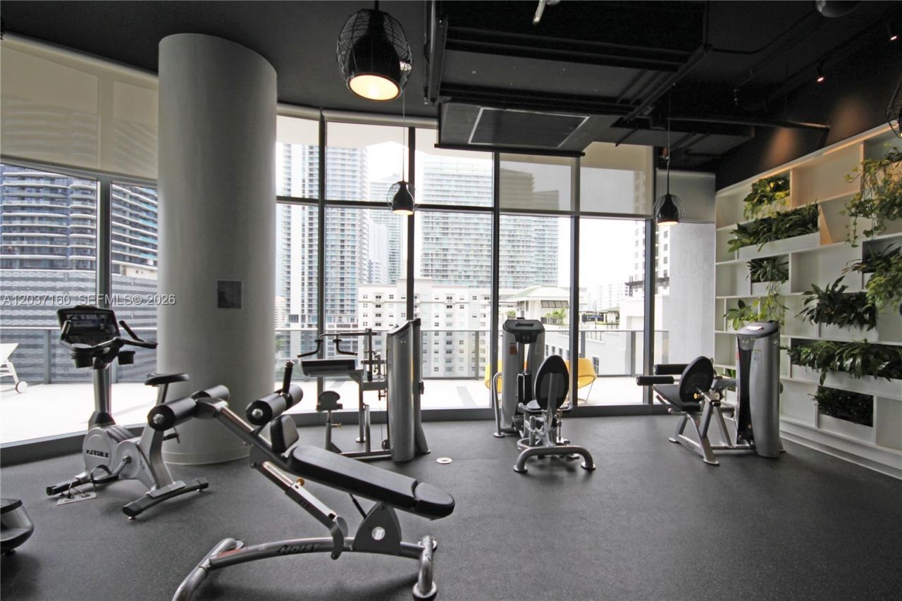 45 SW 9th St, Unit 4608, Miami, FL 33130 Photo