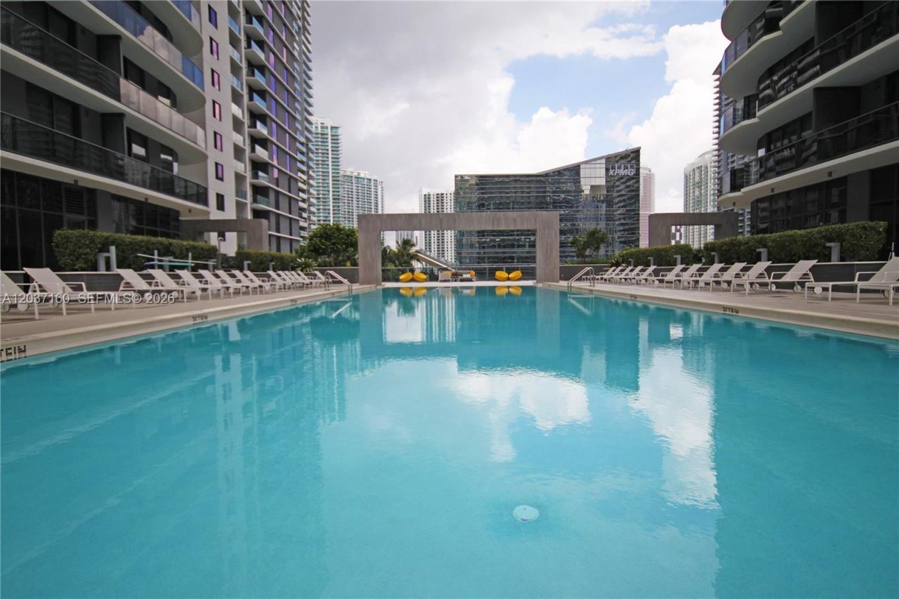 45 SW 9th St, Unit 4608, Miami, FL 33130 Photo