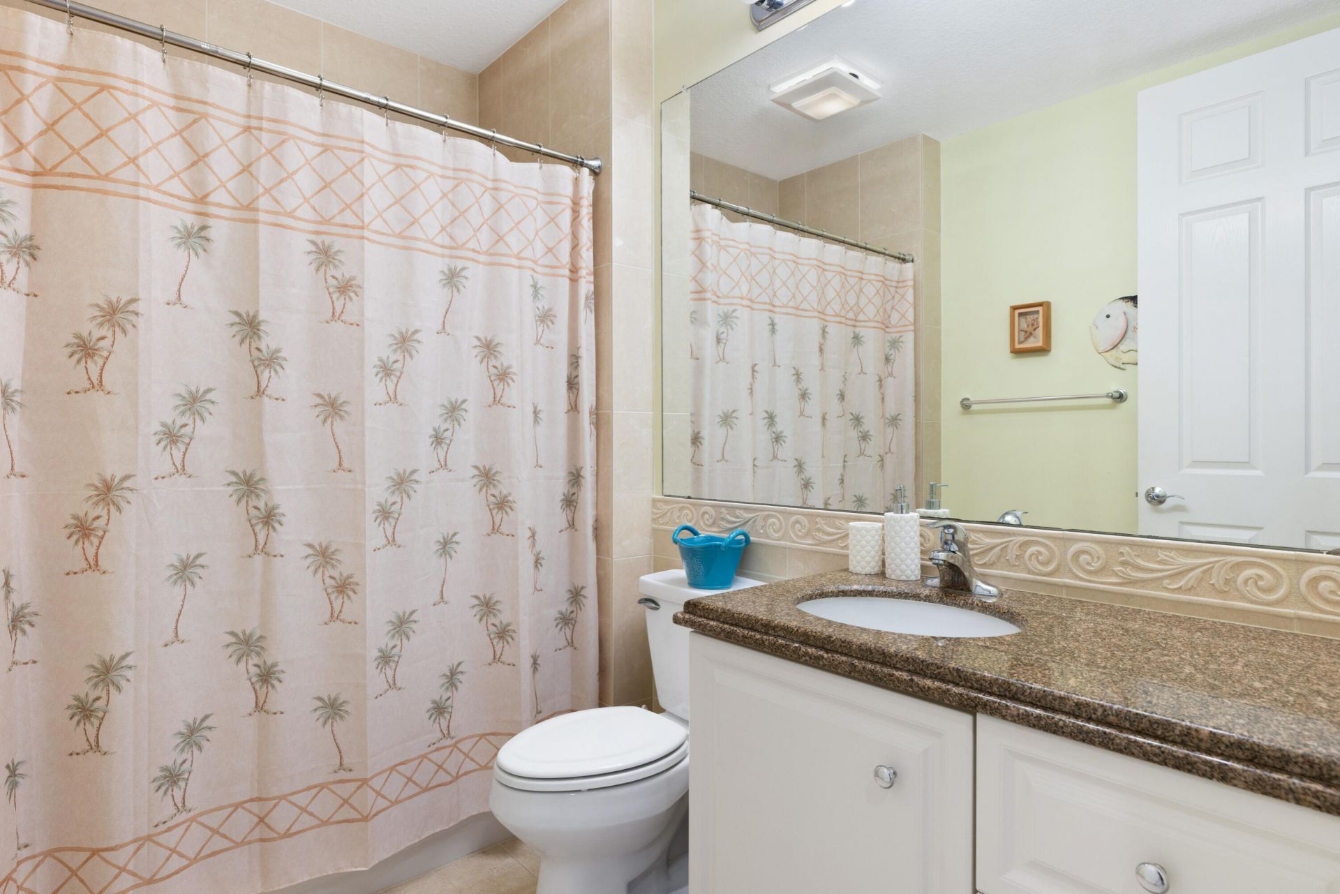 33 Harbour Isle Drive W, Unit 201, Fort Pierce, FL 34949 Photo