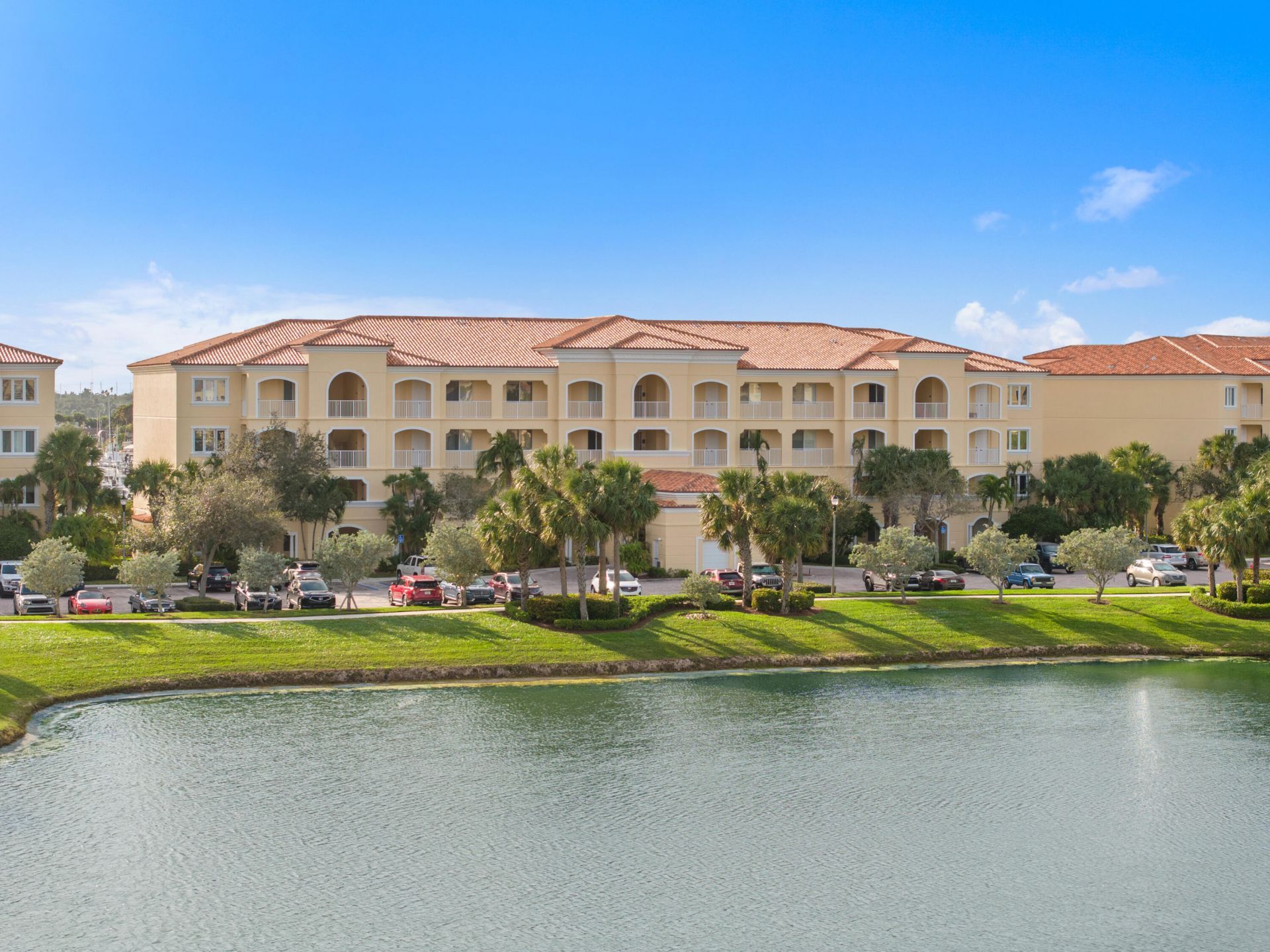 33 Harbour Isle Drive W, Unit 201, Fort Pierce, FL 34949 Photo