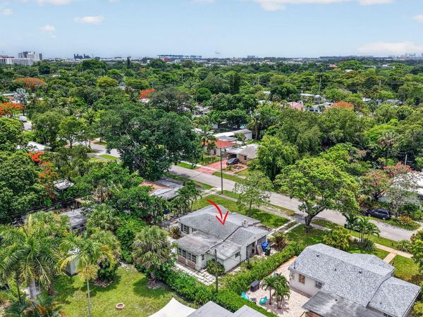 841 SW 18th Court, Fort Lauderdale, FL 33315