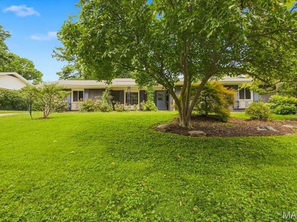 113 High Valley Drive, Chesterfield, MO 63017