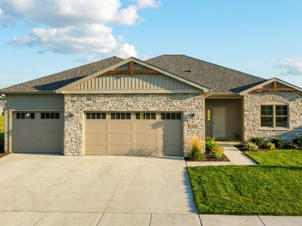 2245 Bandit Cove, Winona Lake, IN 46590