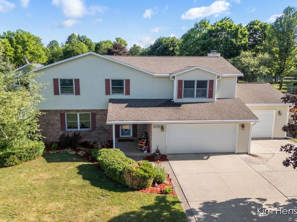 1594 Louva Court, Belding, MI 48809