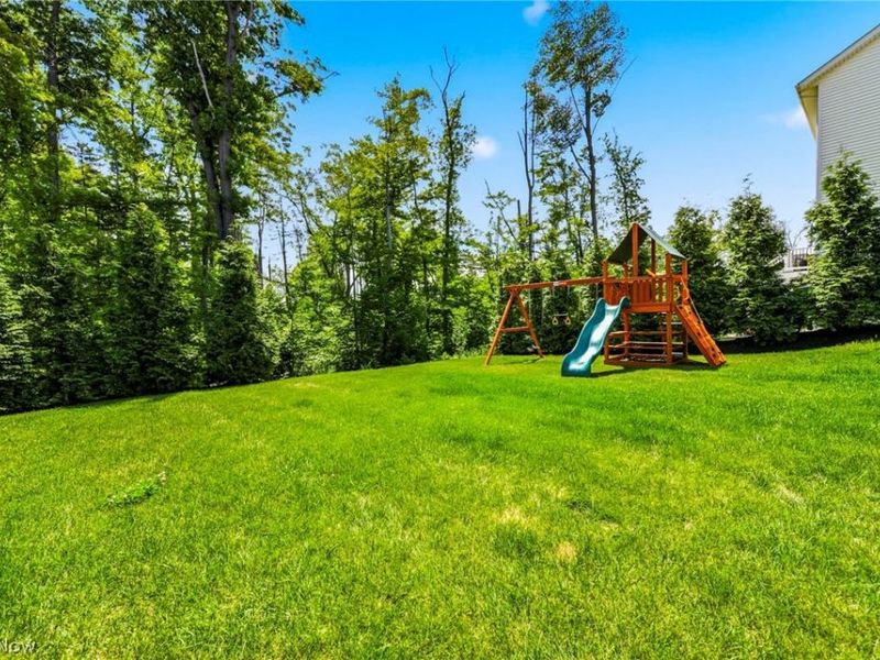 587 Magnolia Court, Mayfield, OH 44143 Photo 43