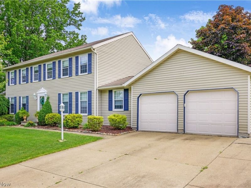4583 Wildflower Drive , Uniontown, OH 44720 Photo 2