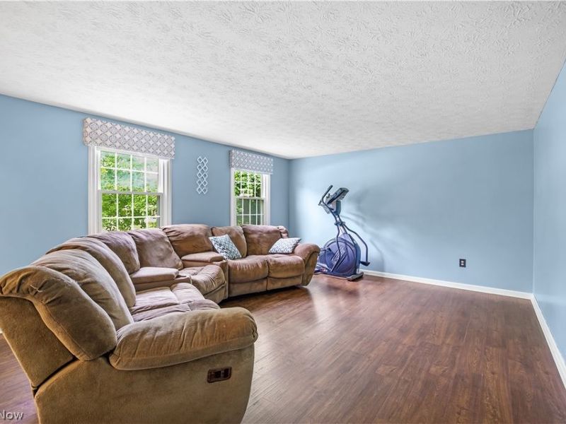4583 Wildflower Drive , Uniontown, OH 44720 Photo 5